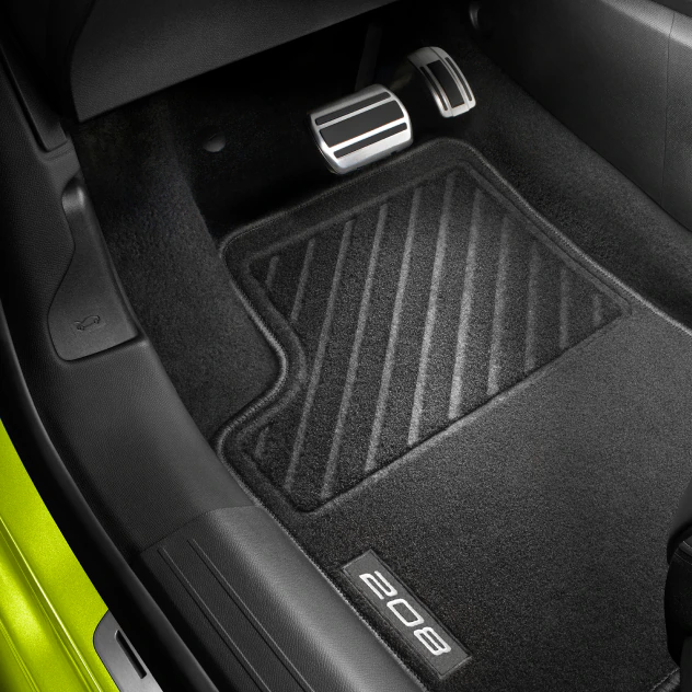 PEUGEOT 208 1.2 Hybrid 110 AT Allure