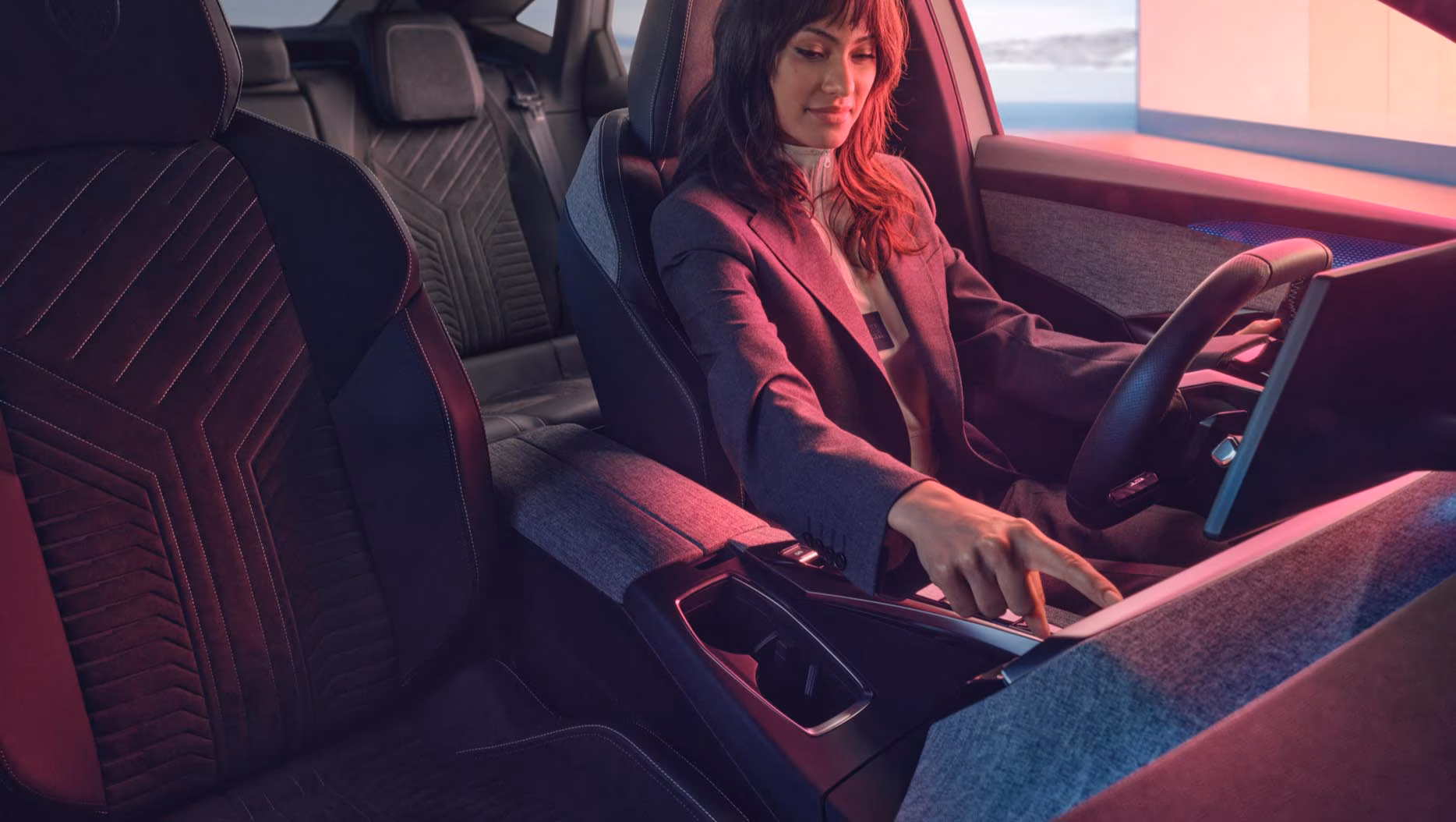 PEUGEOT 3008 1.2 Hybrid 145 AT Allure