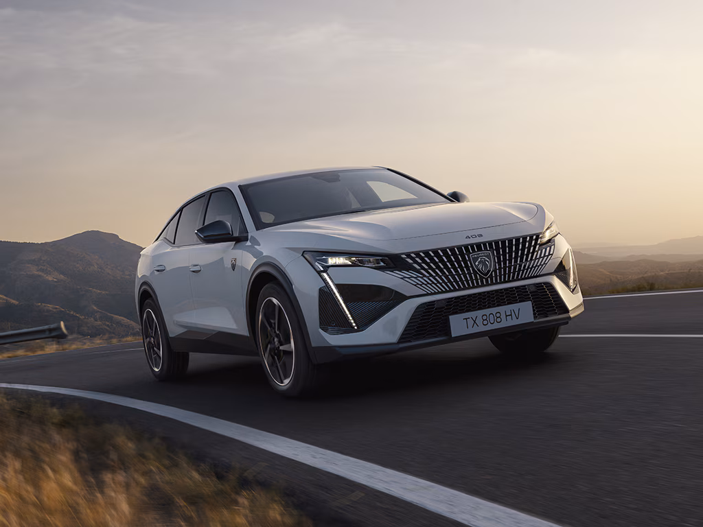 PEUGEOT 408 1.2 Hybrid 145 AT GT