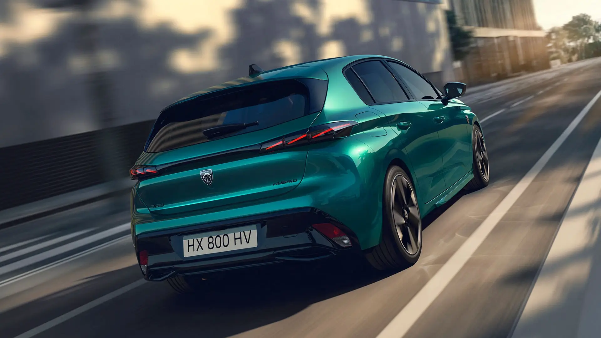 PEUGEOT 3008 1.2 Hybrid 145 AT Allure