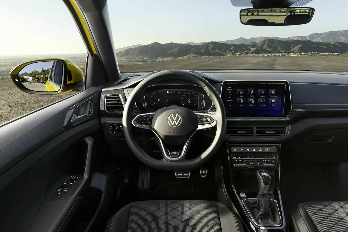 VOLKSWAGEN T-Cross 1.0 TSI 116 DSG R-Line