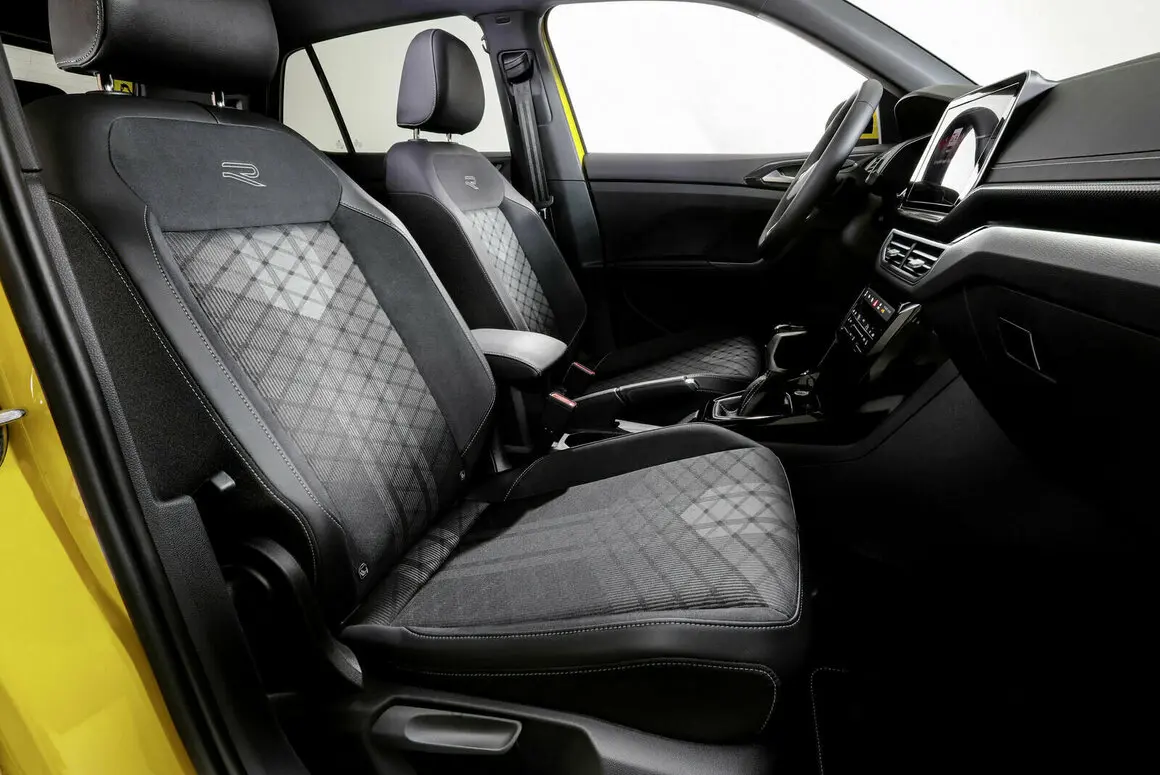 VOLKSWAGEN T-Cross 1.0 TSI 116 DSG R-Line