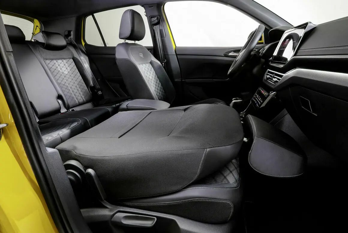 VOLKSWAGEN T-Cross 1.0 TSI 116 DSG R-Line