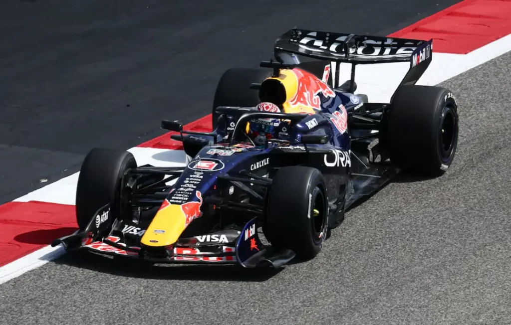 Max Verstappen de Red Bull lors des essais de pré-saison au Circuit international de Bahreïn